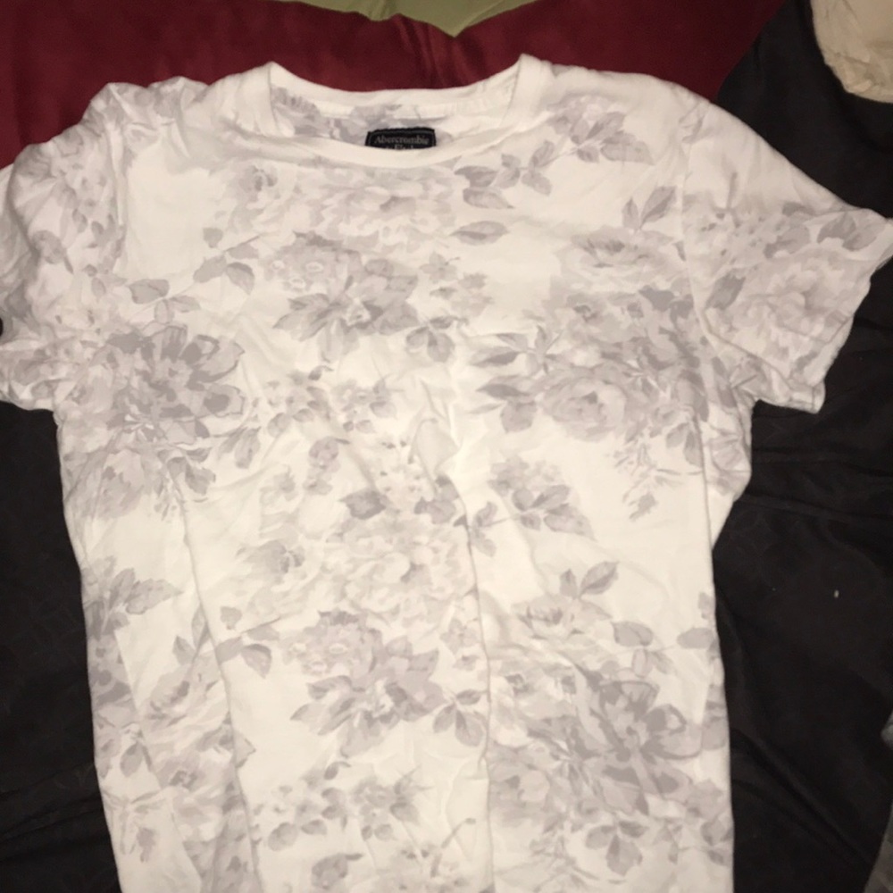 Medium t shirt grey floral print